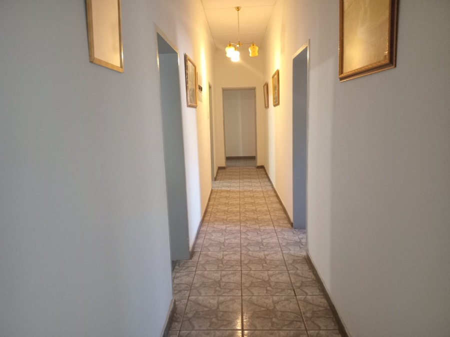 5 Bedroom Property for Sale in Bloemhof North West